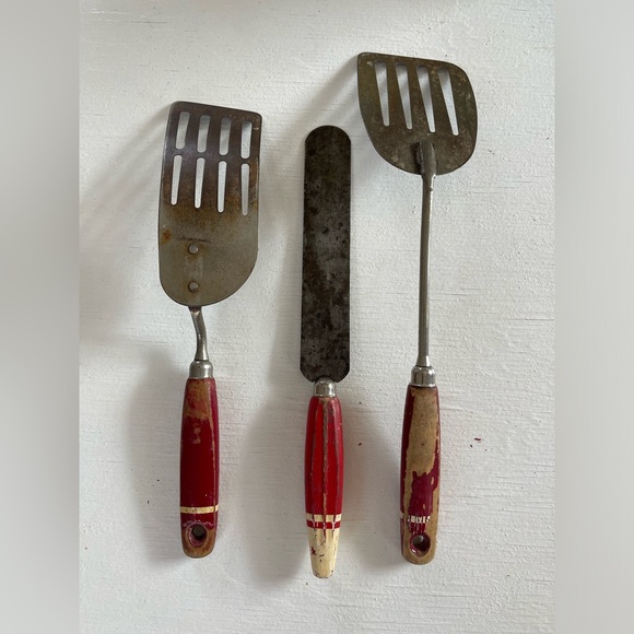 Vintage Kitchen Tools - Picture 3 of 8